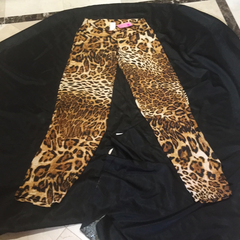 Leopard pants🐆